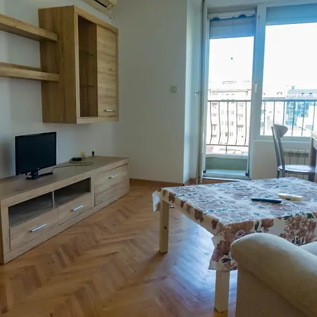 Prime Location With Free Parking Sofia