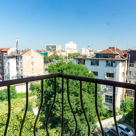 Prime Location With Free Parking * Sofia