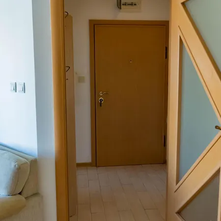 Prime Location With Free Parking Lejlighed