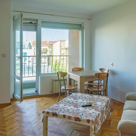 Lejlighed Prime Location With Free Parking